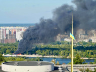 Конец пляжного сезона: в Гидропарке в Киеве вспыхнул пожар (фото, видео)
