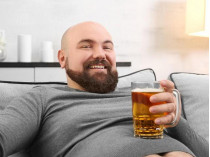 мужчина с пивом