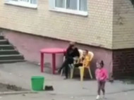 Била по лицу: в Одессе разгорелся скандал из-за издевательств воспитательницы детского сада над ребенком (видео)
