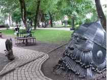 В парке кованых скульптур, 2013 год