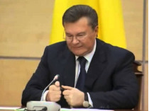 Янукович и ручка