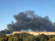 Полнеба в дыму: в Донецке горит склад в районе ж/д вокзала
