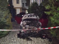 В Херсоне подожгли авто доверенного лица кандидата в нардепы от «Слуги народа» (фото)