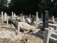 Стало известно о планах Польши создать новые кладбища в Украине