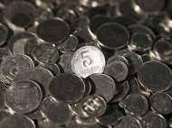Пятикопеечным монетам осталось "жить" один день: с 1 октября монеты мелких номиналов выводятся из обращения 