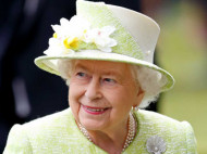 Королева Елизавета II очень страдает: названа причина