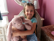 «Узнав историю этой девочки, плакал даже судья»: 10-летняя украинка обрела новую семью в США