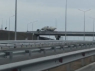 В сети появились новые фото переброски авиации по Крымскому мосту
