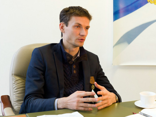 министр связи ДНР Виктор Яценко