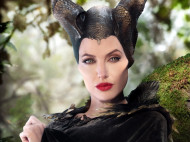 «Колдунья: Владычица тьмы» с Анджелиной Джоли и другие премьеры недели: что посмотреть в кино в выходные (видео)