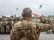Суды на Донбассе смогут сажать в тюрьмы добровольцев и военных за участие в АТО, — Лавринович
