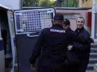 В камере запах фекалий и кормят свининой: адвокат рассказала об условиях содержания в СИЗО крымскотатарского активиста Мустафаева