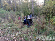 Под Тернополем в кустах нашли разбитое авто с погибшими девушками (фото)