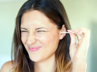 Ватные палочки способствуют образованию серных пробок: как правильно чистить уши