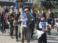 В Миргороде проводили в последний путь солдата Ярославу Никоненко, погибшую на Донбассе от пули снайпера (фото)