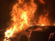 В Киеве сгорел Prius патрульных: не исключен поджог (фото)