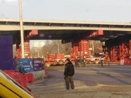 В Киеве из-за Шулявского моста снова перекрыли проспект Победы: фото с места событий