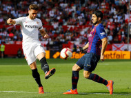 «Барселона» в матче с двумя удалениями разгромила «Севилью»: видео голов