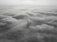 Окутанный туманом Киев сняли с высоты птичьего полета: впечатляющее видео