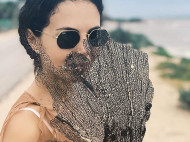 Светится от счастья: Настя Каменских восхитила сеть пляжной фотосессией