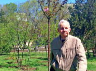 Здесь будет город-сад: пенсионер из Николаева за 20 лет высадил 21 тысячу деревьев