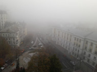 Снова туман: синоптики предупредили о плохой видимости на дорогах