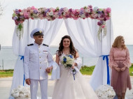 Освобожденный из российского плена моряк сыграл пышную свадьбу: фото счастливых молодоженов