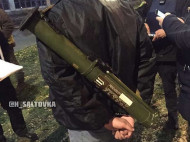 В Харькове посреди улицы разгуливал мужчина с гранатометом: в сети показали фото и видео