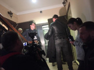 Пришлось выбивать двери: в Киеве силовики проводят обыски у бывшего соратника экс-мэра Черновецкого 