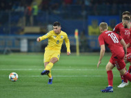 «Дубль» Малиновского в ворота Литвы фактически принес Украине путевку на Евро-2020: хроника матча, видео голов 