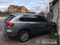 Пьяный водитель сбил беременную женщину под Киевом: фото с места аварии
