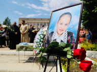Убийство 11-летней Даши Лукьяненко: под Одессой увековечат память о талантливой девочке (фото)