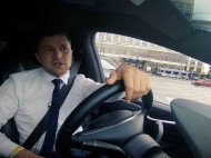 Мысли за рулем: Зеленский в Tesla поразмышлял об успехах и ошибках власти (видео)