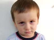 На улице в Киеве нашли "ничейного" трехлетнего ребенка: полиция просит помощи в поисках его родителей
