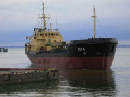 «Там невыносимые условия!»: Зеленского просят вернуть домой задержанных в Ливии украинских моряков
