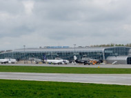 В аэропорту "Львов" массово отменяют авиарейсы