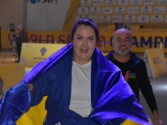 Украинка Сапсай стала чемпионкой мира по самбо (фото)