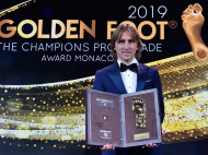 Лучший футболист мира прошлого года стал обладателем премии Golden Foot (фото)