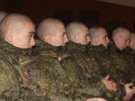 У Зеленского подсчитали крымчан, принудительно призванных в российскую армию