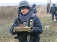 В Петровском проходит разминирование: в сети показали фото смертельных находок