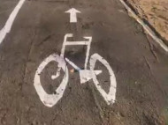Смешно и ужасно: сеть шокировало фото велосипедной дорожки в Северодонецке (видео)