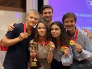 Четыре золота и абсолютная победа: украинцы успешно выступили на конкурсе юных изобретателей в Сингапуре