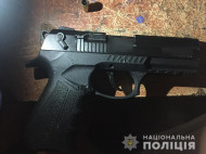 Под Киевом вооруженный молодчик за час напал на двух женщин: подробности и фото