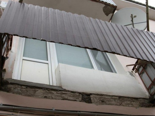 В Коблево обвалился балкон с людьми: детали смертельного происшествия