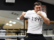 Усик – Уизерспун: где смотреть онлайн дебютный бой украинца в супертяжеловесах