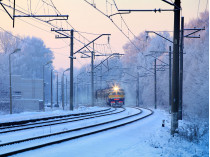 «Укрзалізниця» увеличила количество дополнительных поездов на праздники: куда можно уехать