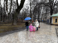 Синоптик рассказала, когда в Украину вернется тепло