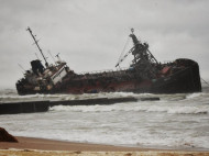Крушение танкера Delfi: появились данные о загрязнении популярного пляжа под Одессой