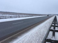 Сложные условия на дорогах: водителям сделали важное предупреждение