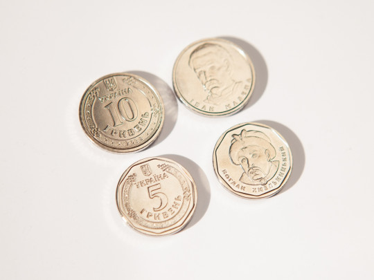 Когда в обращении появятся монеты 5 и 10 гривен и новые банкноты 50 и 200 гривен (фото)